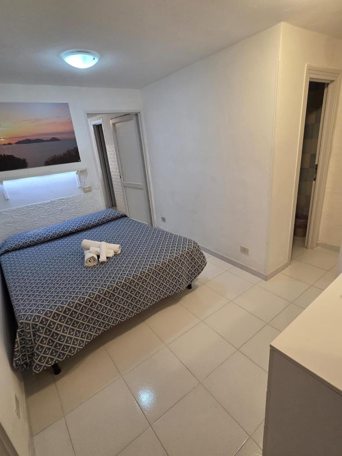 Agenzia Aprea Appartamenti Ponza Esterno foto