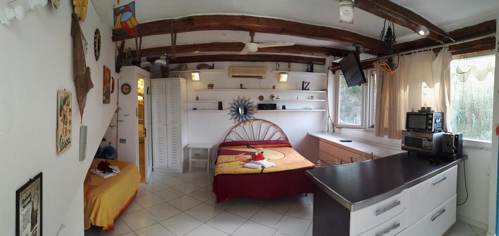 Agenzia Aprea Appartamenti Ponza Esterno foto