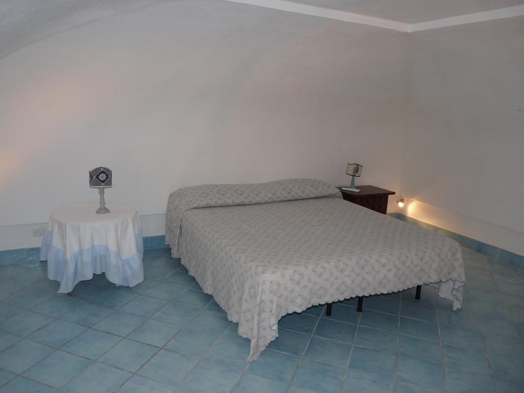Agenzia Aprea Appartamenti Ponza Esterno foto